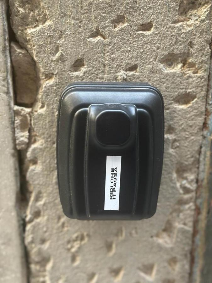 Ridi Che Ti Passa In Vico Del Fieno Daire Cenova Dış mekan fotoğraf